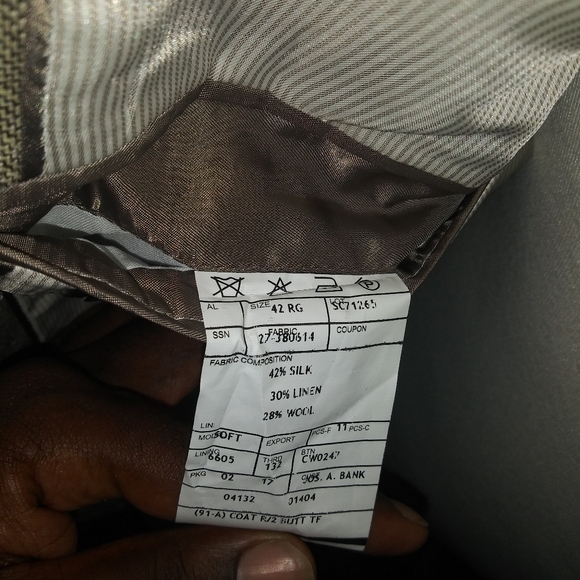 🔥42R Jos A Bank Blazer! 😎 - Picture 8 of 12